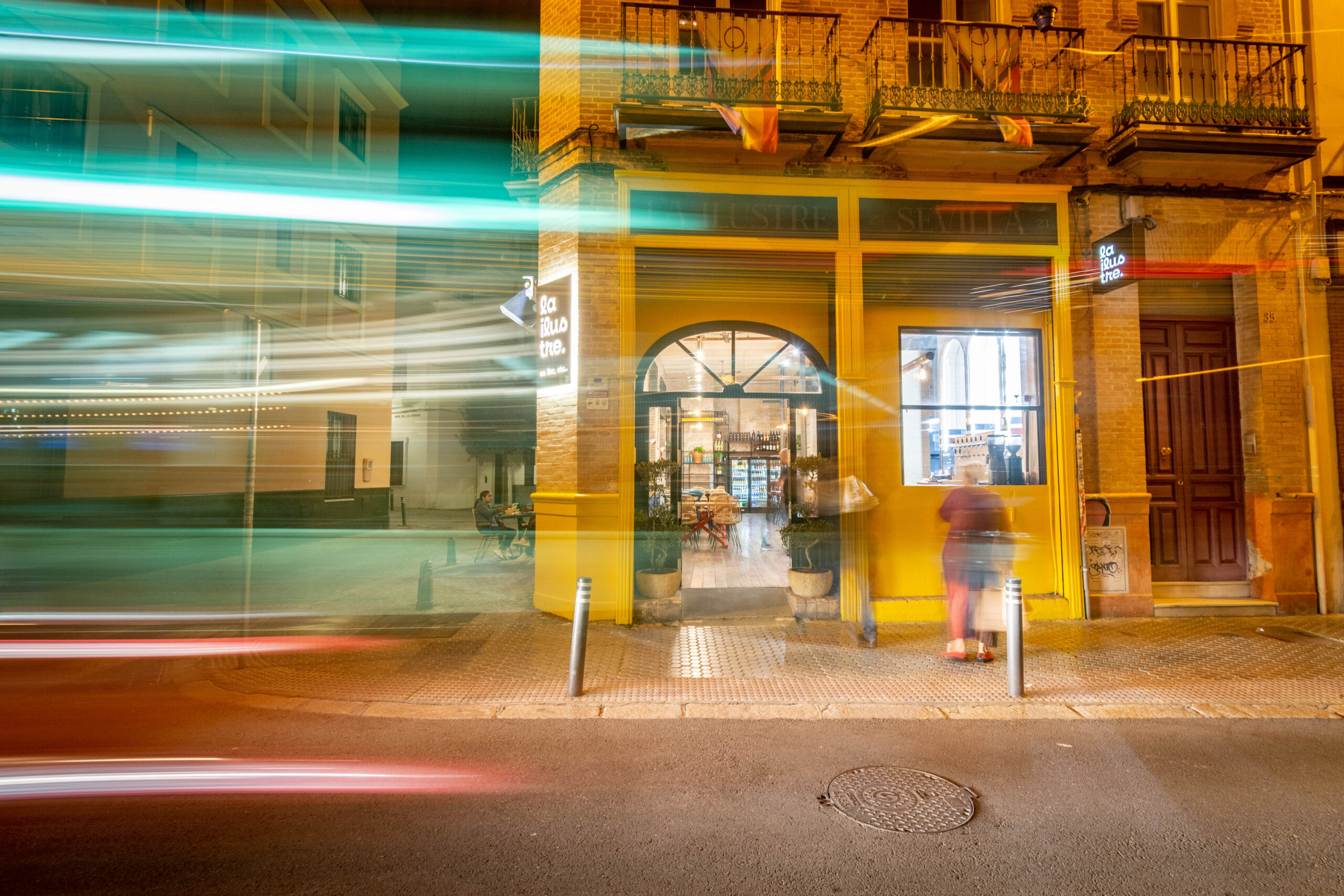 La Ilustre Bar interior